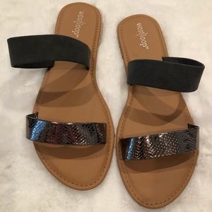 West/Loop Sandals